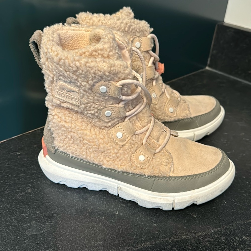 Sorel Girls Boots size 2